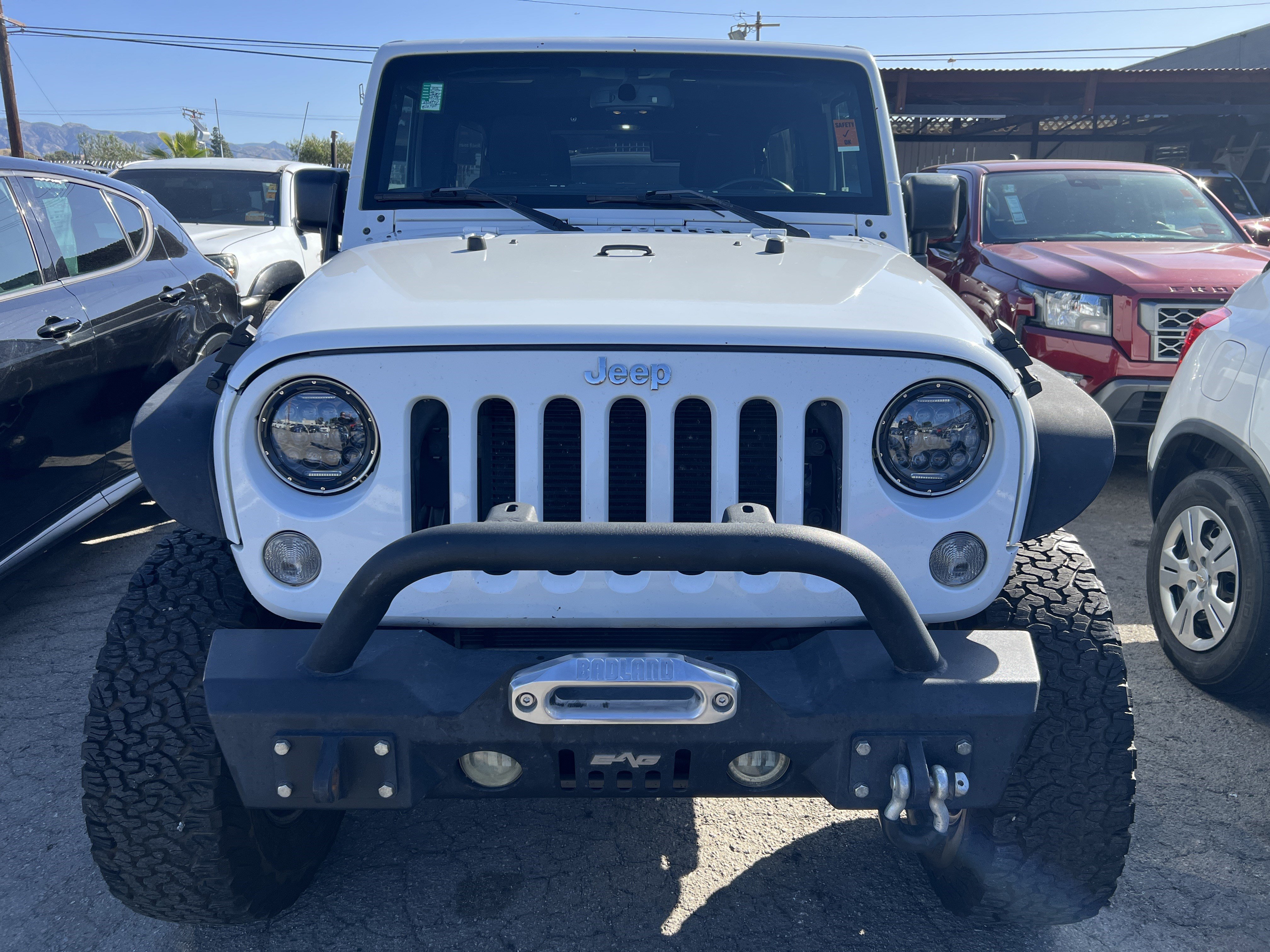 Used 2015 Jeep Wrangler Unlimited Rubicon w/ Connectivity Group AWD/4WD image 3