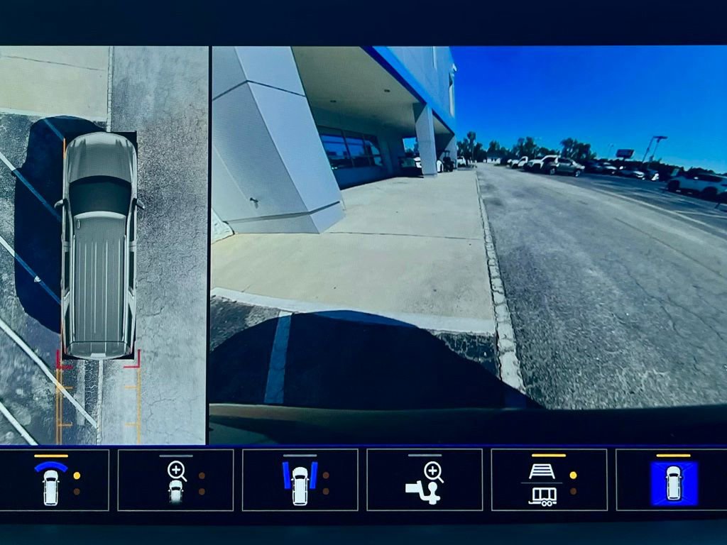 Used 2023 Chevrolet Suburban RST w/ Luxury Package image 14