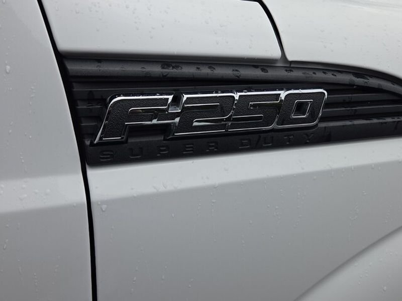 Used 2014 Ford F250 XL w/ Power Equipment Group RWD image 11