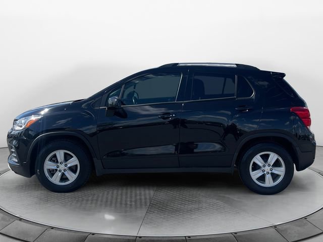 Used 2022 Chevrolet Trax LT w/ LT Convenience Package FWD image 2
