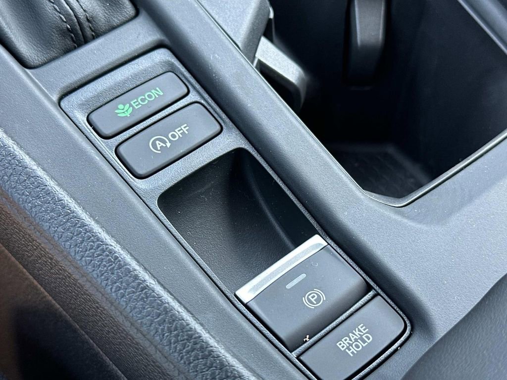 Used 2025 Honda Accord LX image 33