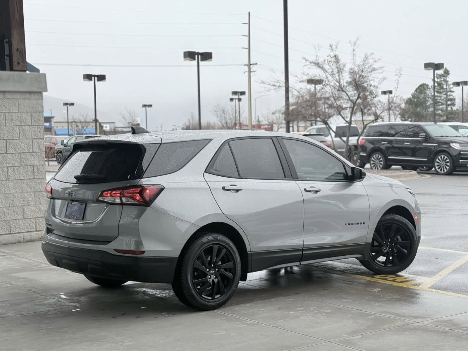 Used 2023 Chevrolet Equinox LS w/ Sport Edition FWD image 5
