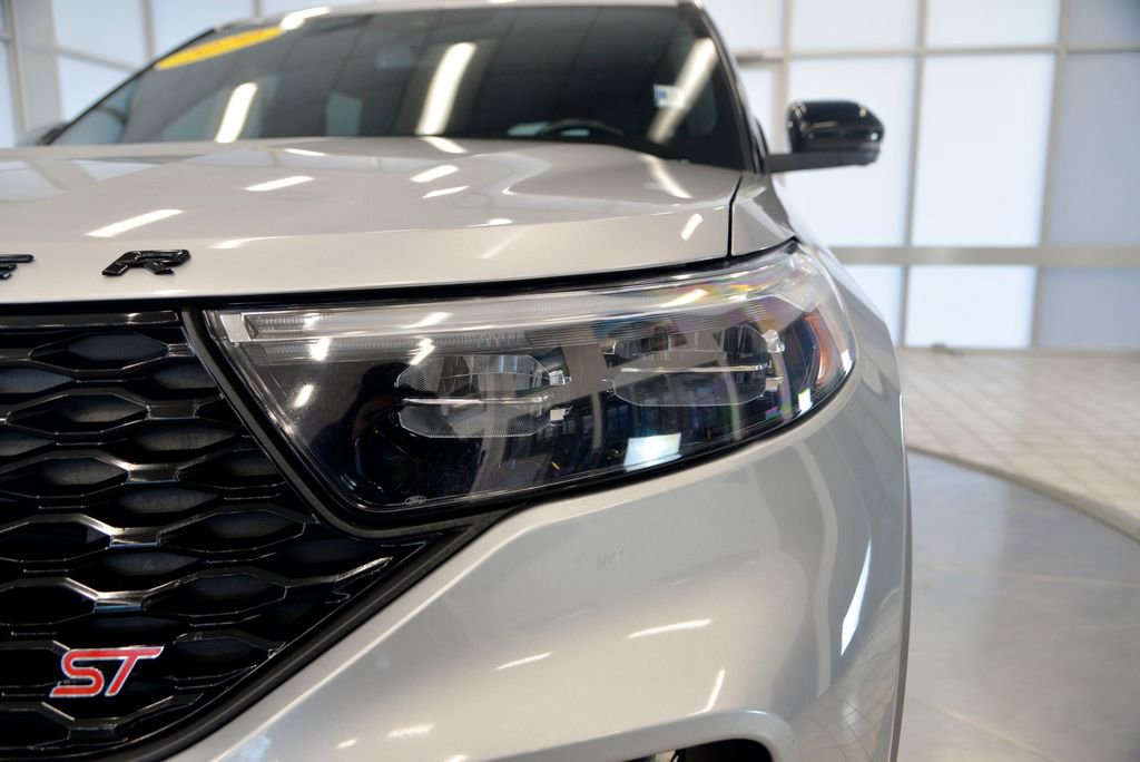 Used 2020 Ford Explorer ST w/ ST Street Pack image 11