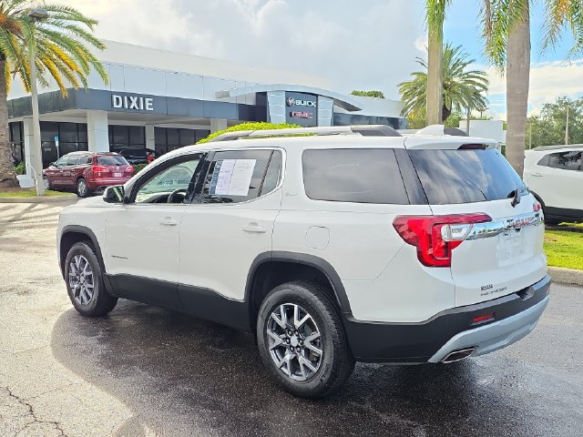 Certified 2023 GMC Acadia SLT FWD image 3