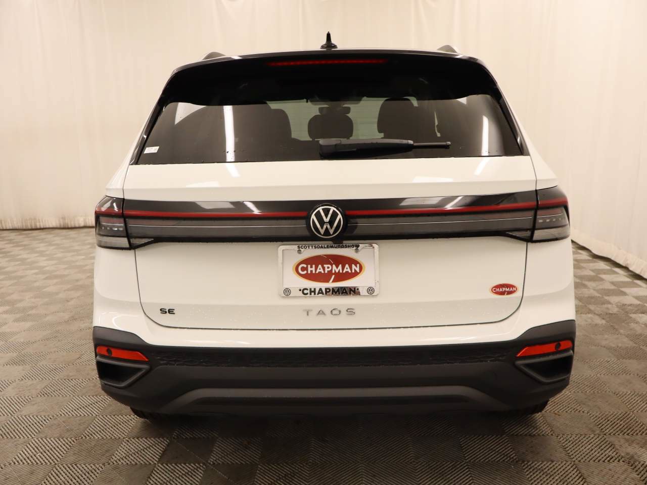 New 2026 Volkswagen Taos SE FWD image 5