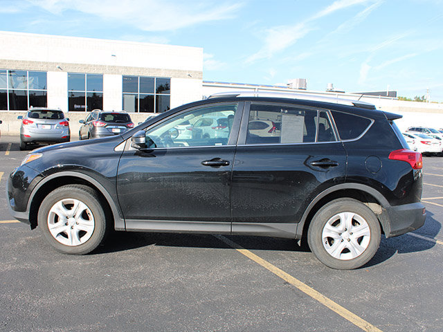 Used 2015 Toyota RAV4 LE AWD/4WD image 6