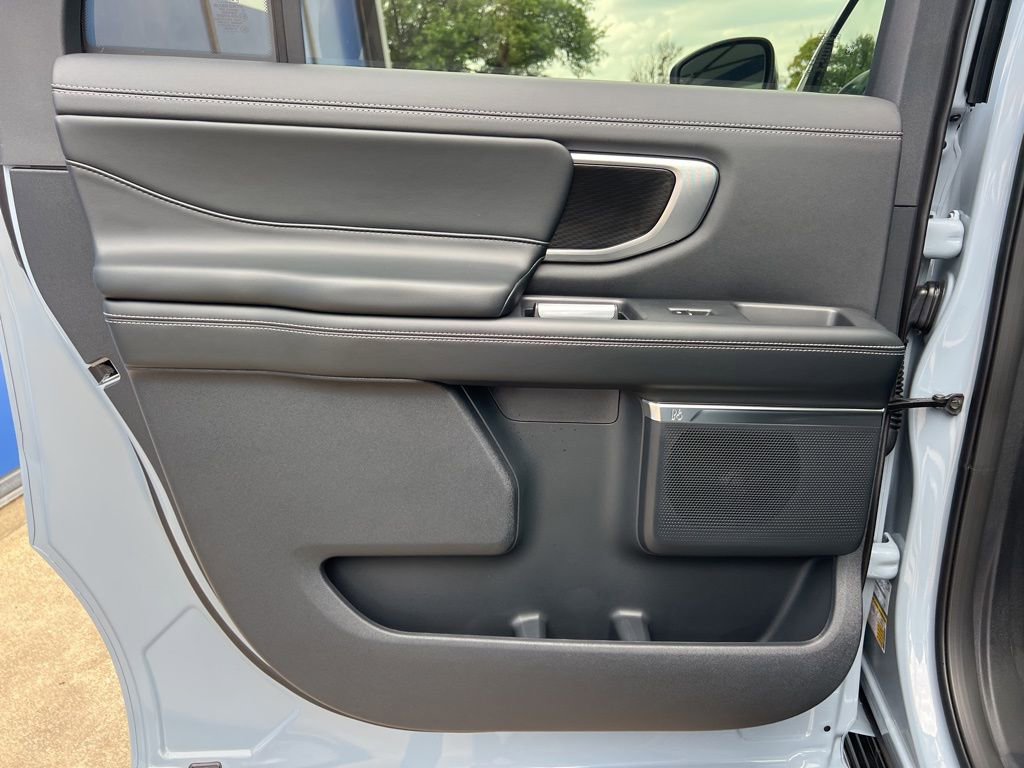 New 2026 Ford Expedition Max Platinum AWD/4WD image 13