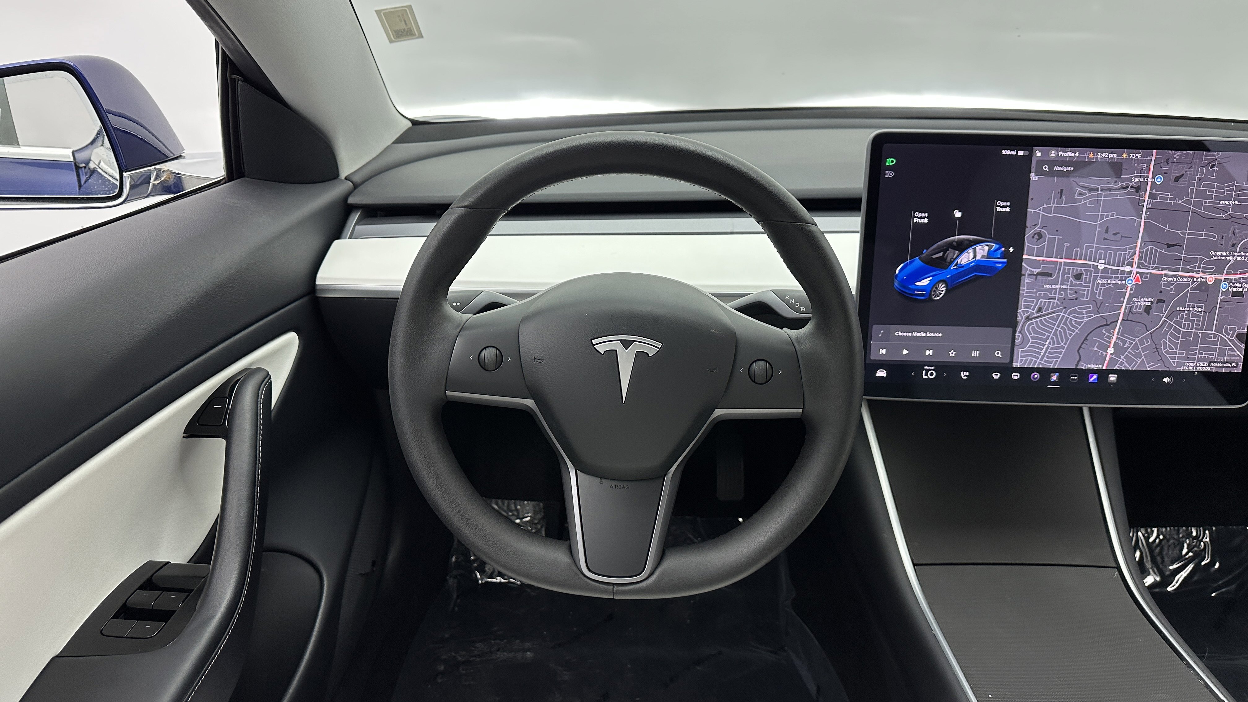 Used 2020 Tesla Model 3 Standard Range Plus image 23