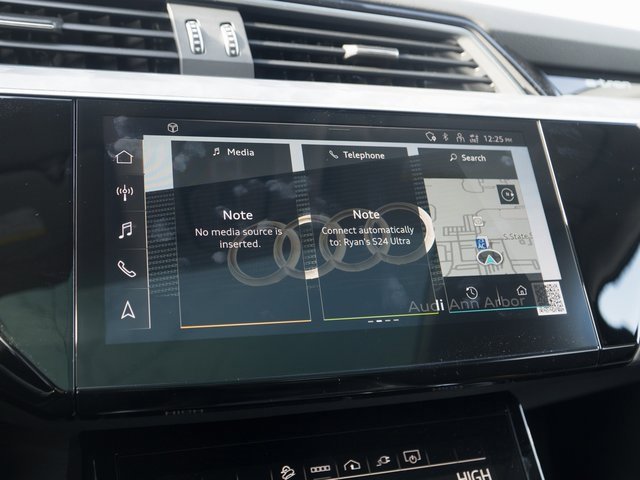 Used 2024 Audi Q8 e-tron Premium Plus w/ Premium Plus Package image 25