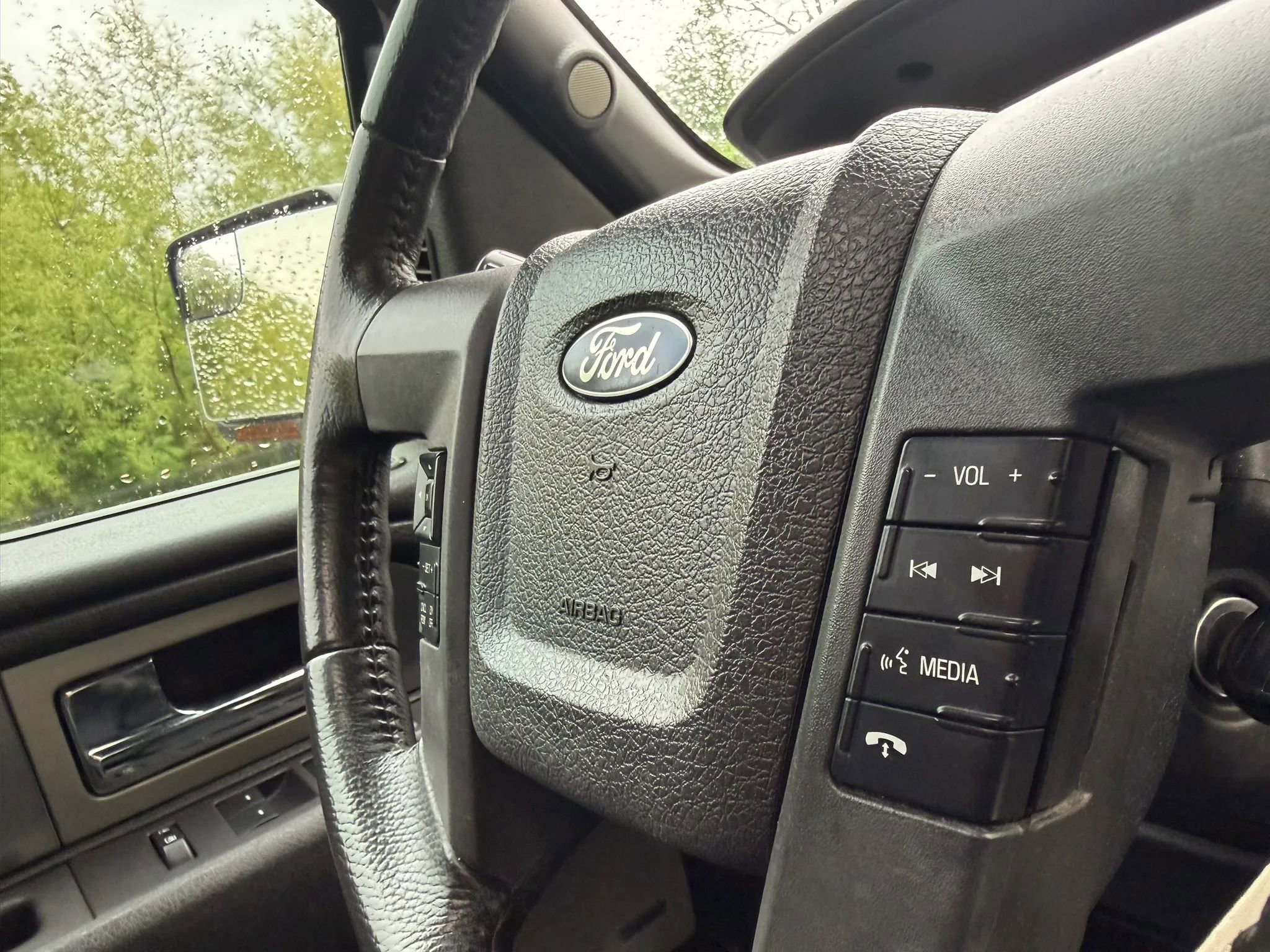 Used 2014 Ford F150 FX4 w/ Equipment Group 402A Luxury AWD/4WD image 24