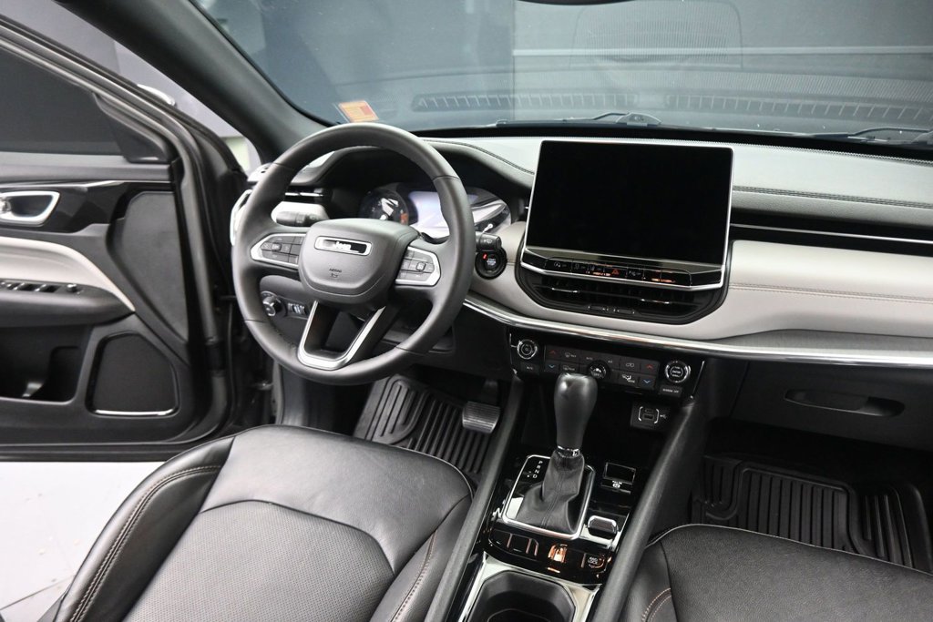 Used 2023 Jeep Compass Limited AWD/4WD image 20