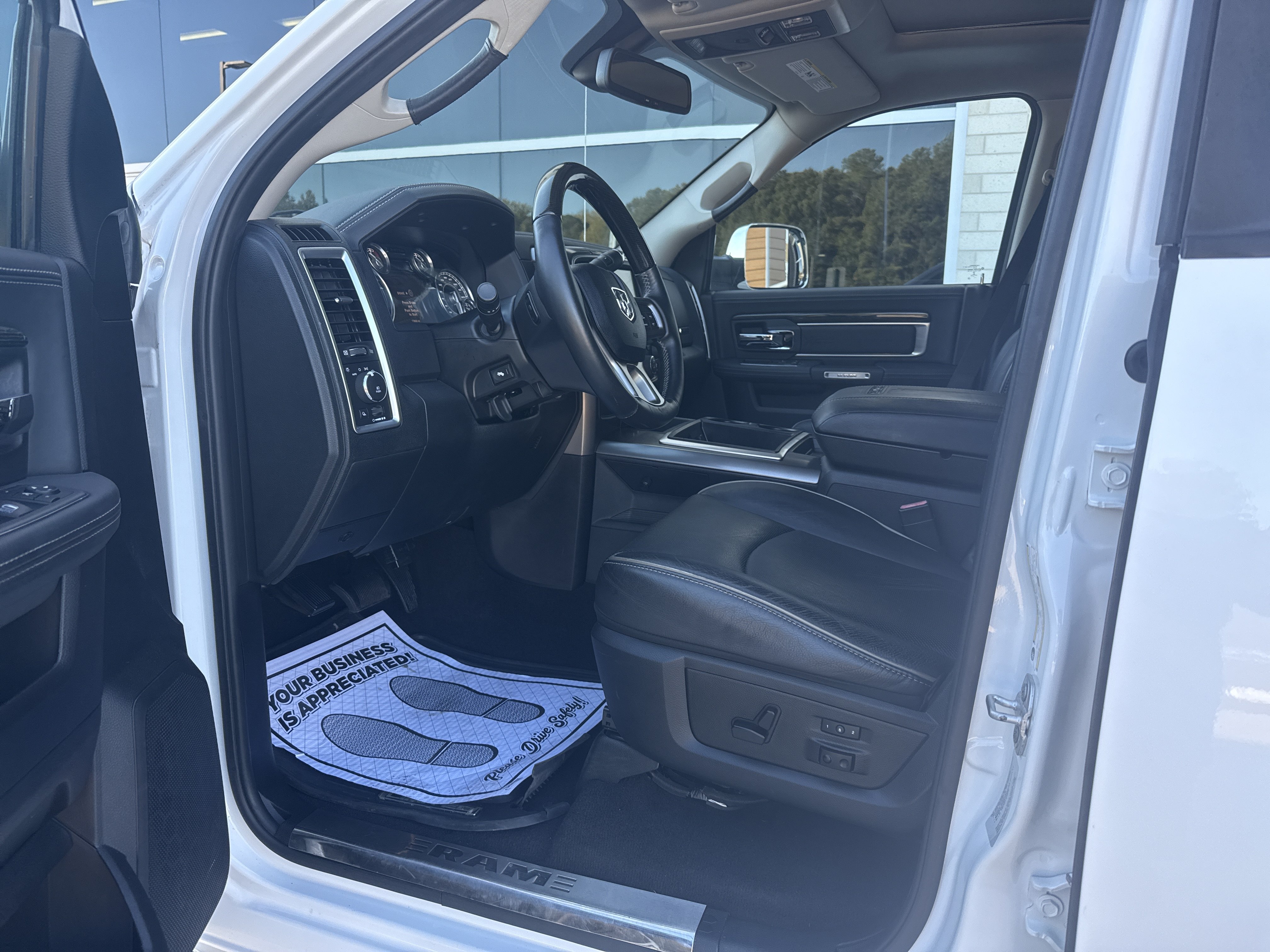 Used 2015 RAM 2500 Limited AWD/4WD image 6
