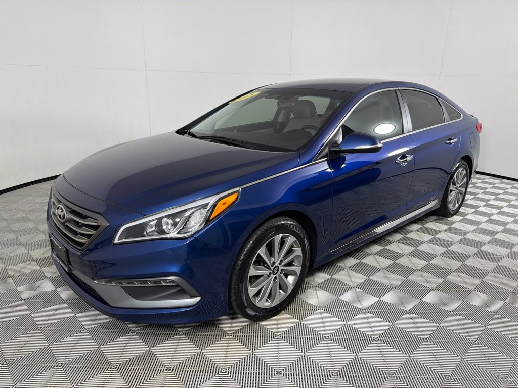 Used 2015 Hyundai Sonata Sport w/ Option Group 03 FWD image 8