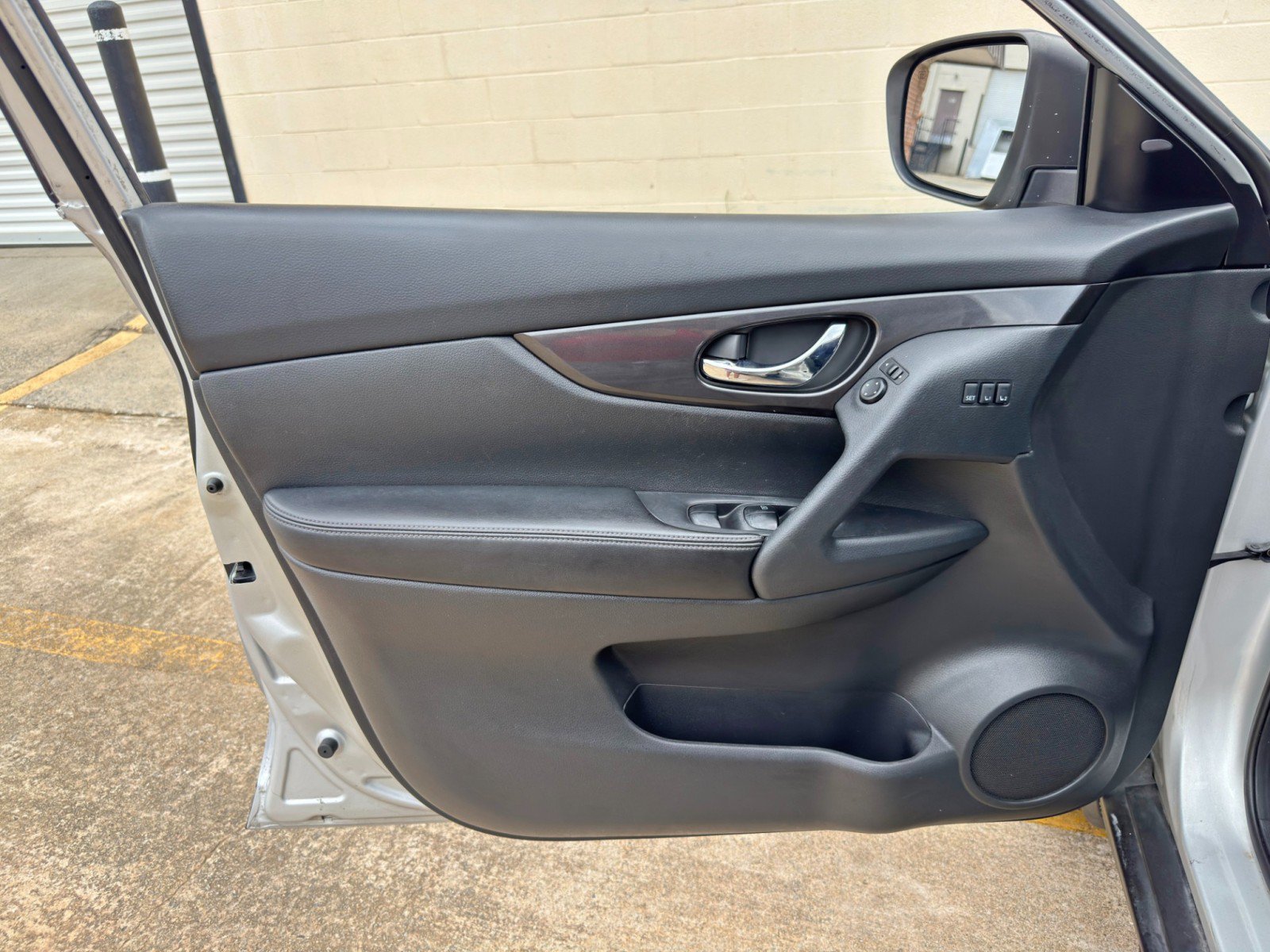 Used 2019 Nissan Rogue SV w/ Premium Package AWD/4WD image 40