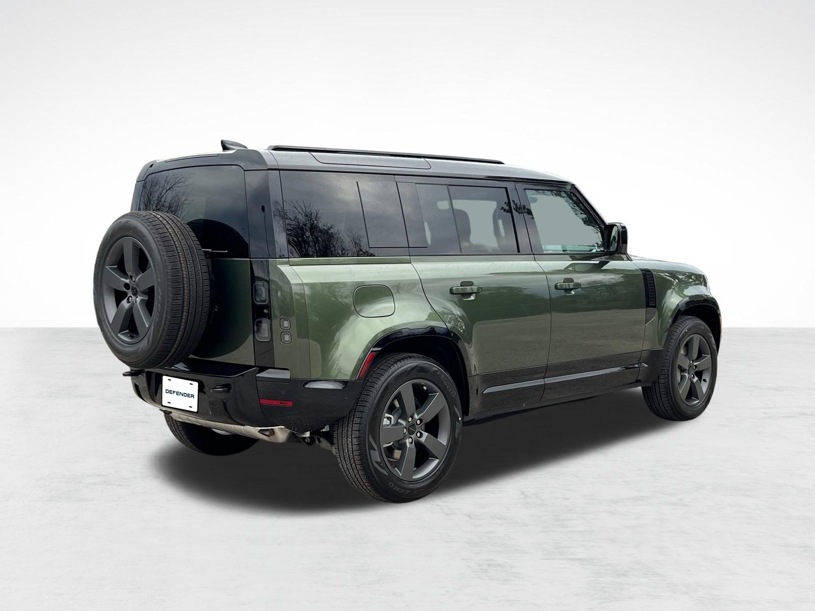 Used 2026 Land Rover Defender 110 X-Dynamic SE AWD/4WD image 9