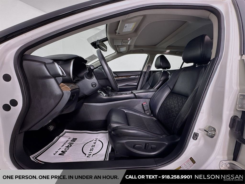 Used 2017 Nissan Maxima Platinum FWD image 22