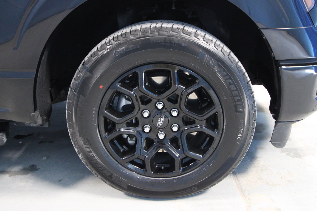 Used 2024 Ford F150 XLT w/ XLT Black Appearance Package RWD image 33