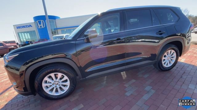 Used 2025 Toyota Grand Highlander AWD image 6