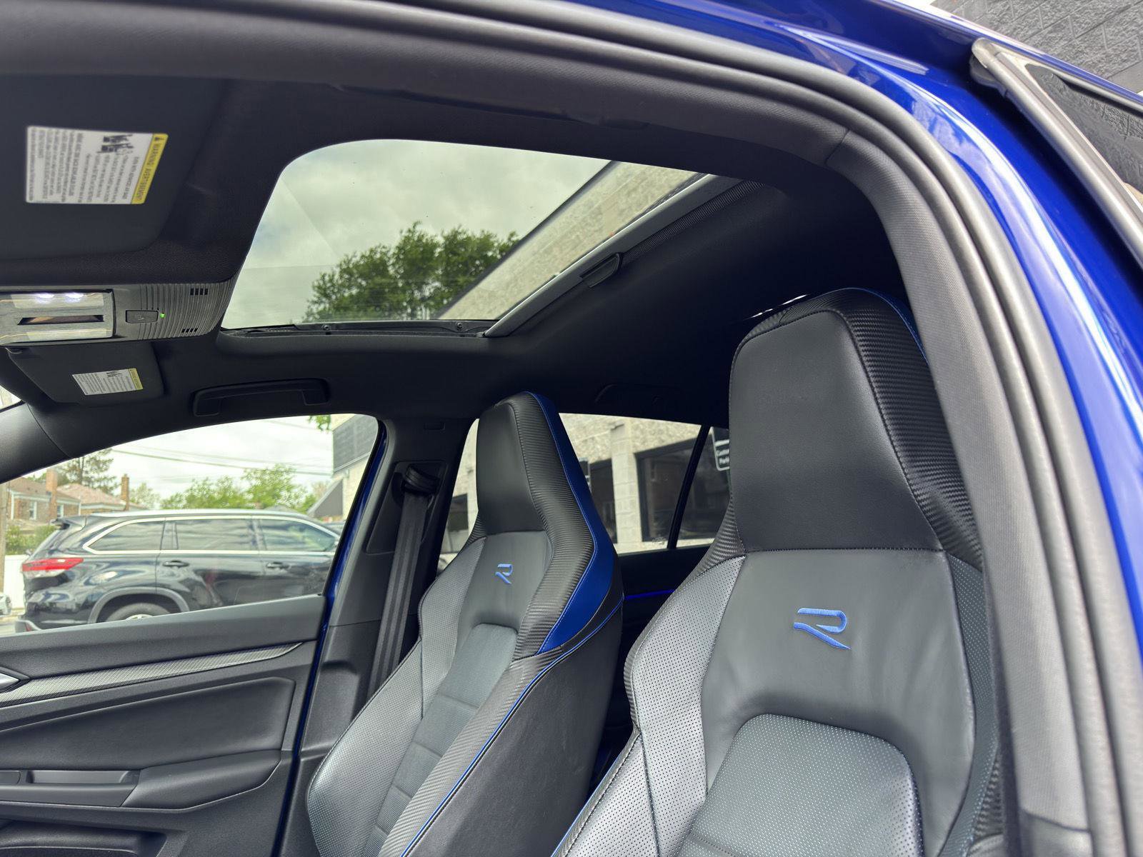 Used 2024 Volkswagen Golf R AWD/4WD image 23