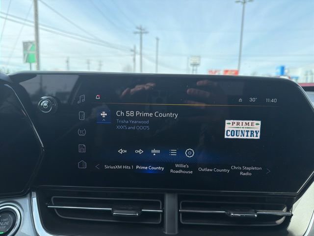 Used 2025 Chevrolet Trax LT w/ LT Convenience Package image 21