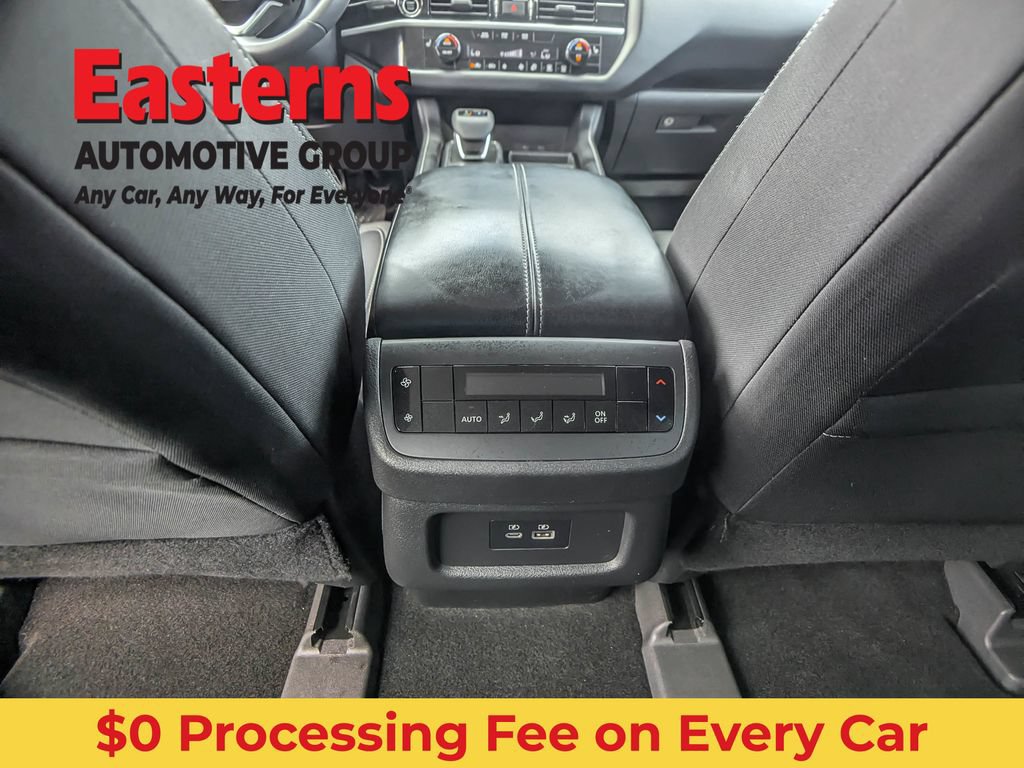 Used 2022 Nissan Pathfinder SV AWD/4WD image 20