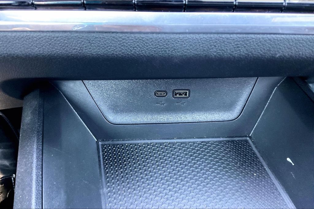 Used 2025 Chevrolet Equinox ACTIV w/ Safety and Technology Package AWD/4WD image 18