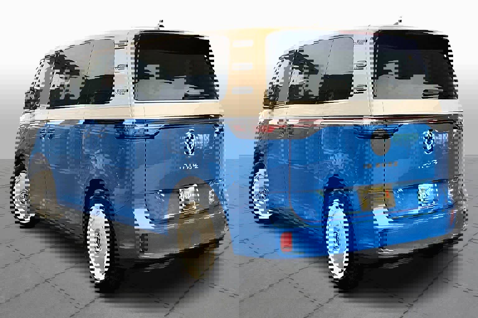 Used 2025 Volkswagen ID. Buzz 1st Edition image 10