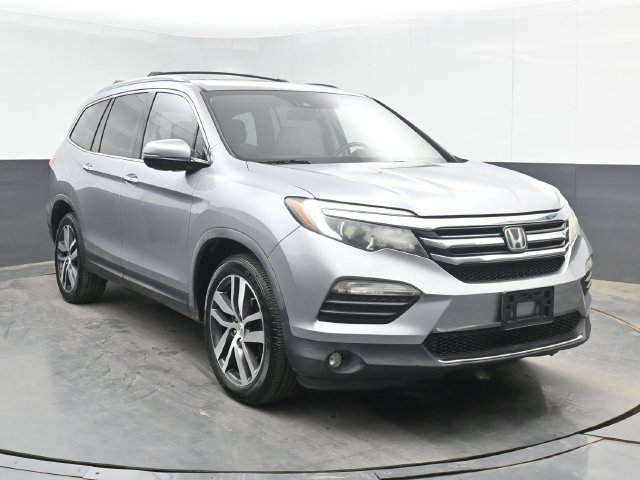 Used 2018 Honda Pilot Elite image 2