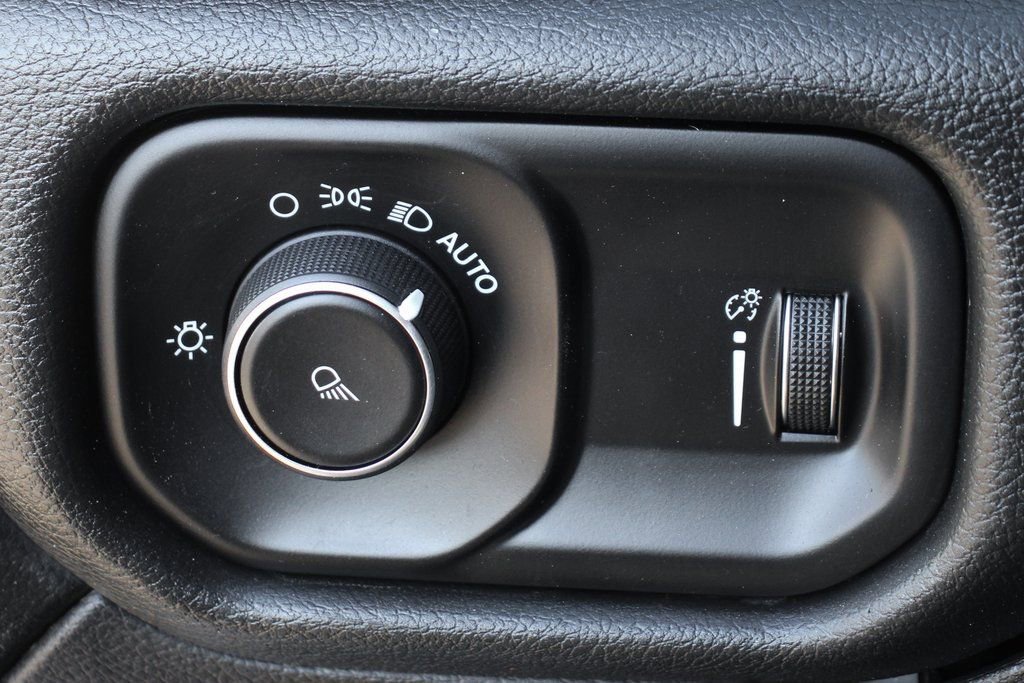 Used 2021 RAM 3500 Big Horn image 16