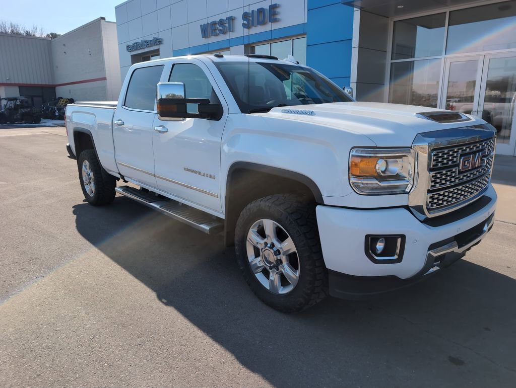 Used 2019 GMC Sierra 2500 Denali w/ Duramax Plus Package image 2