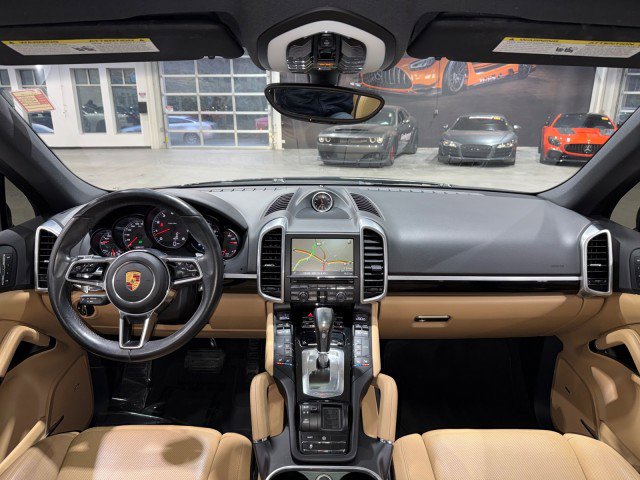 Used 2016 Porsche Cayenne image 10