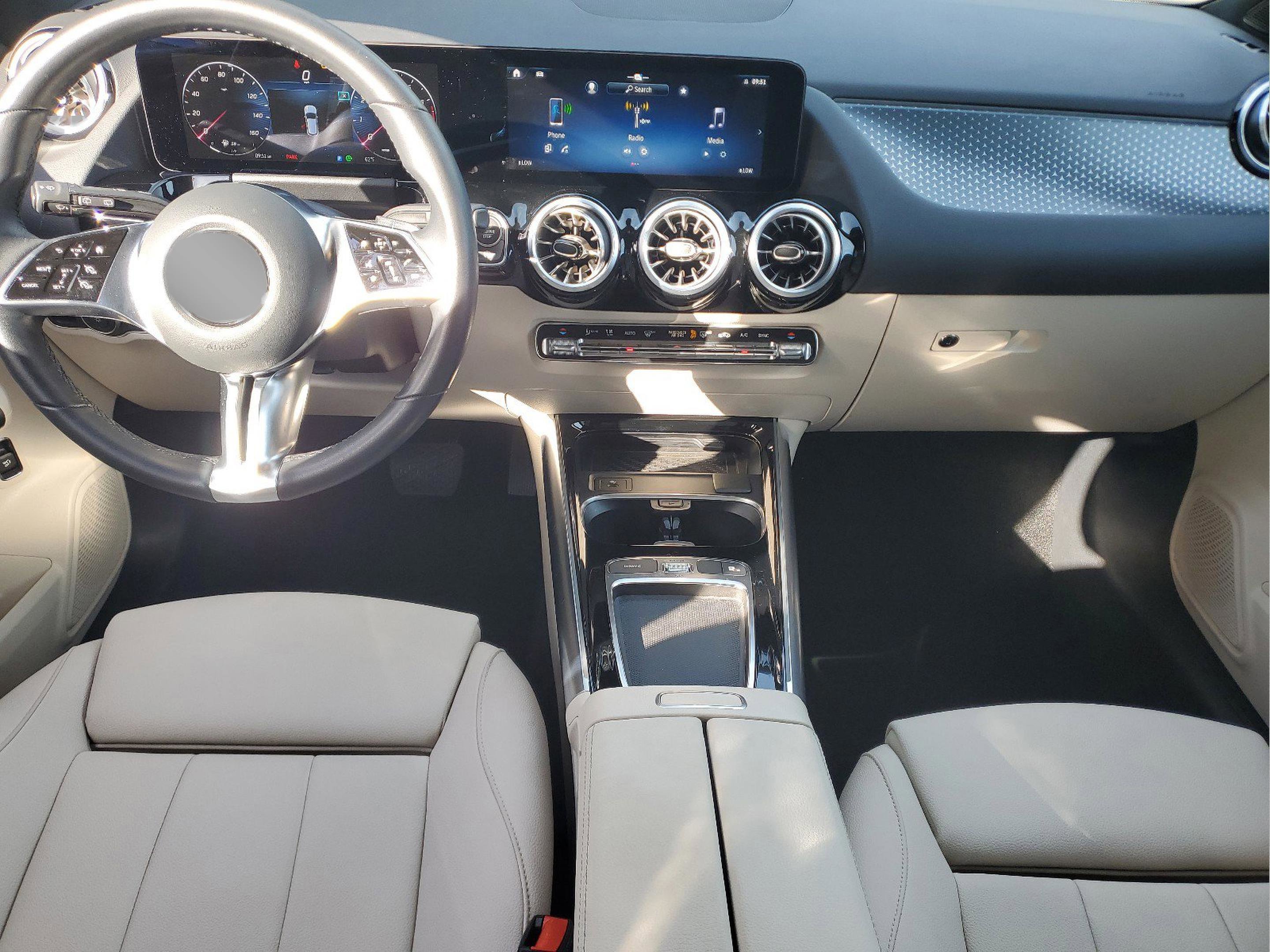 Used 2025 Mercedes-Benz GLA 250 GLA 250 image 12