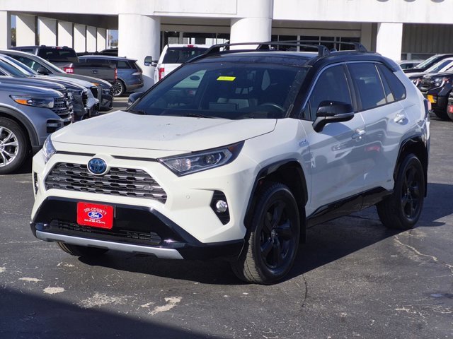 Used 2021 Toyota RAV4 XSE image 3