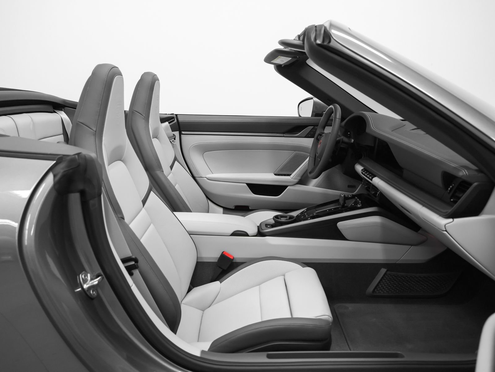 Certified 2025 Porsche 911 Carrera RWD image 29