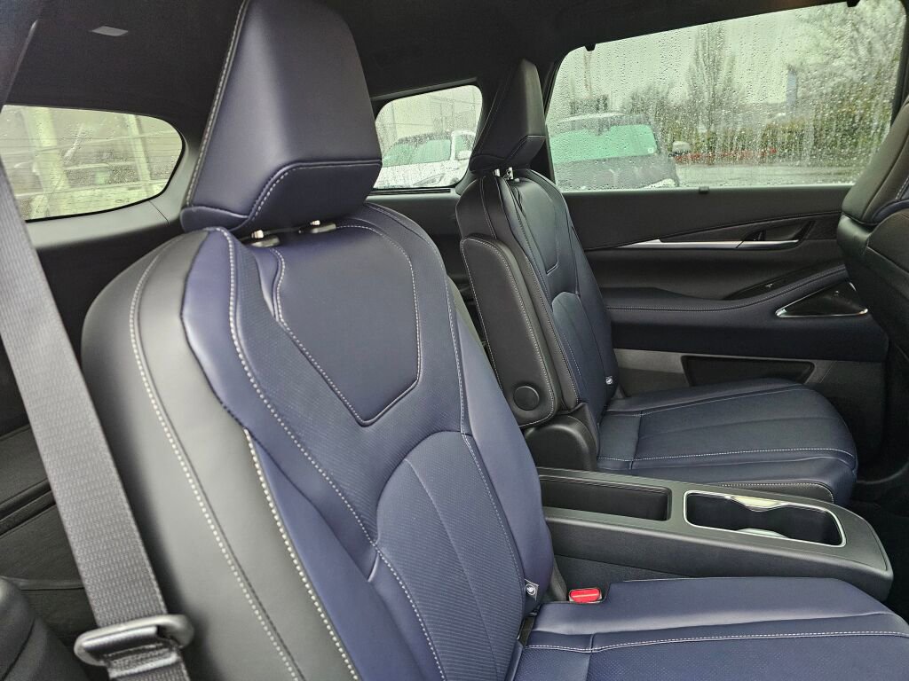 New 2026 INFINITI QX60 Sport image 16