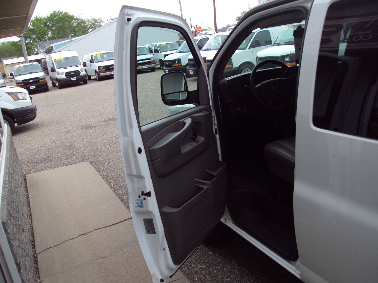 Used 2014 Chevrolet Express 1500 LS AWD/4WD image 14