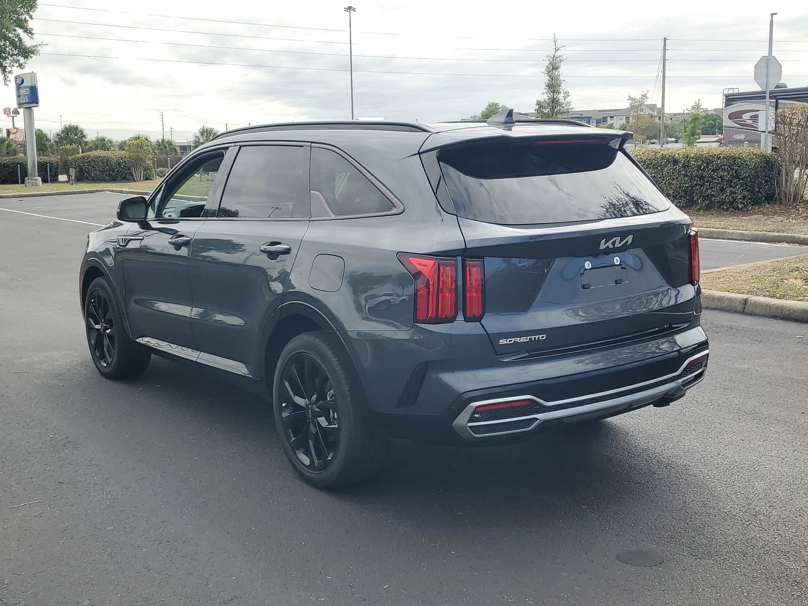 Used 2023 Kia Sorento SX image 3