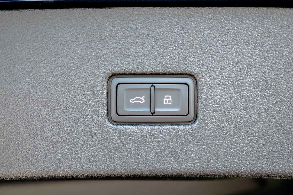 New 2026 Audi SQ8 Prestige AWD/4WD image 46