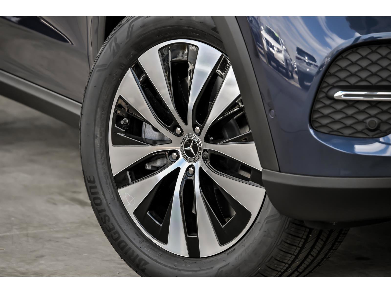 New 2026 Mercedes-Benz GLE 450e 4MATIC image 3