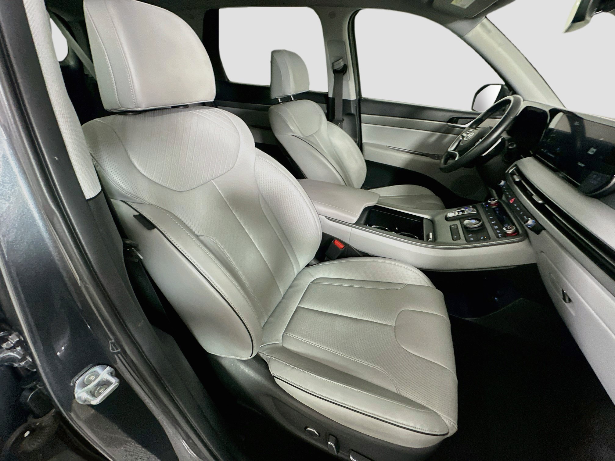 Used 2025 Hyundai Palisade SEL FWD image 32