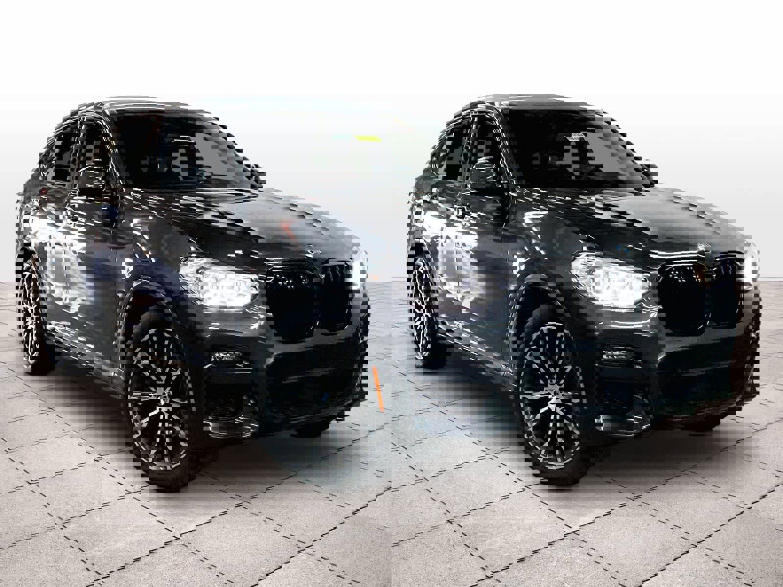 Used 2021 BMW X4 xDrive30i w/ M Sport Package image 2