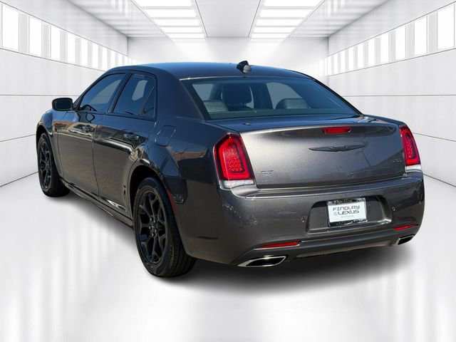 Used 2022 Chrysler 300 Touring L w/ Comfort Group image 7
