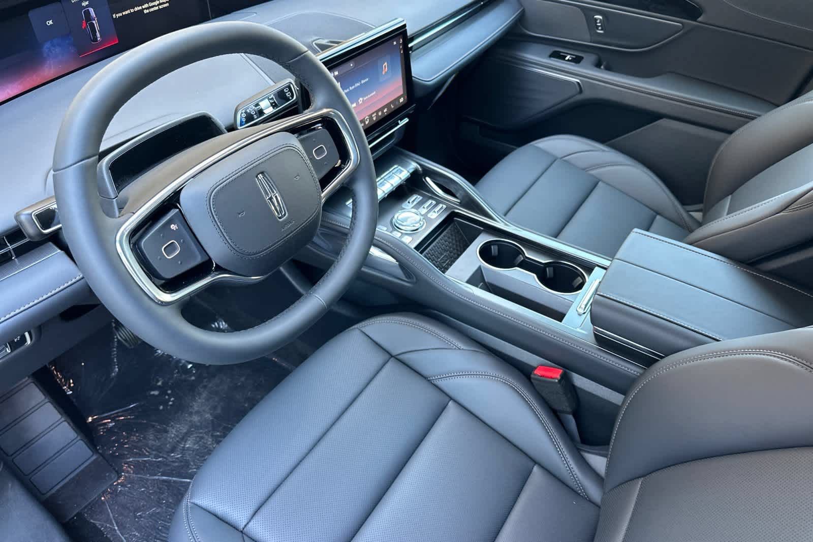 Used 2026 Lincoln Nautilus Premier AWD/4WD image 12