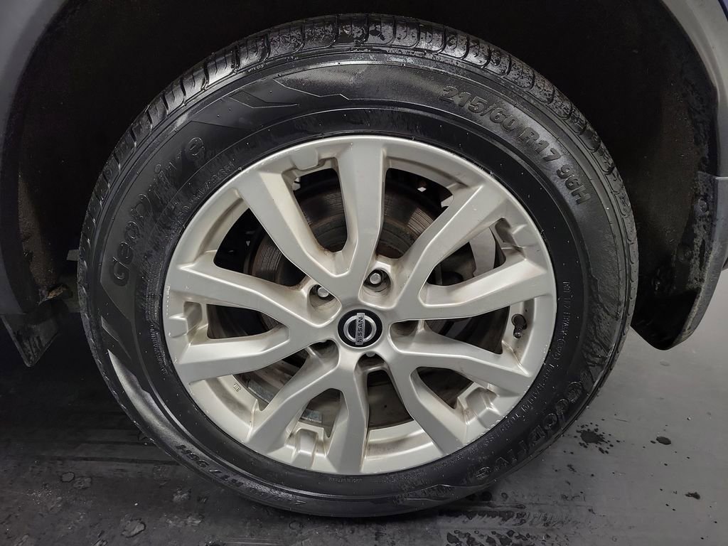 Used 2021 Nissan Rogue Sport SV FWD image 10