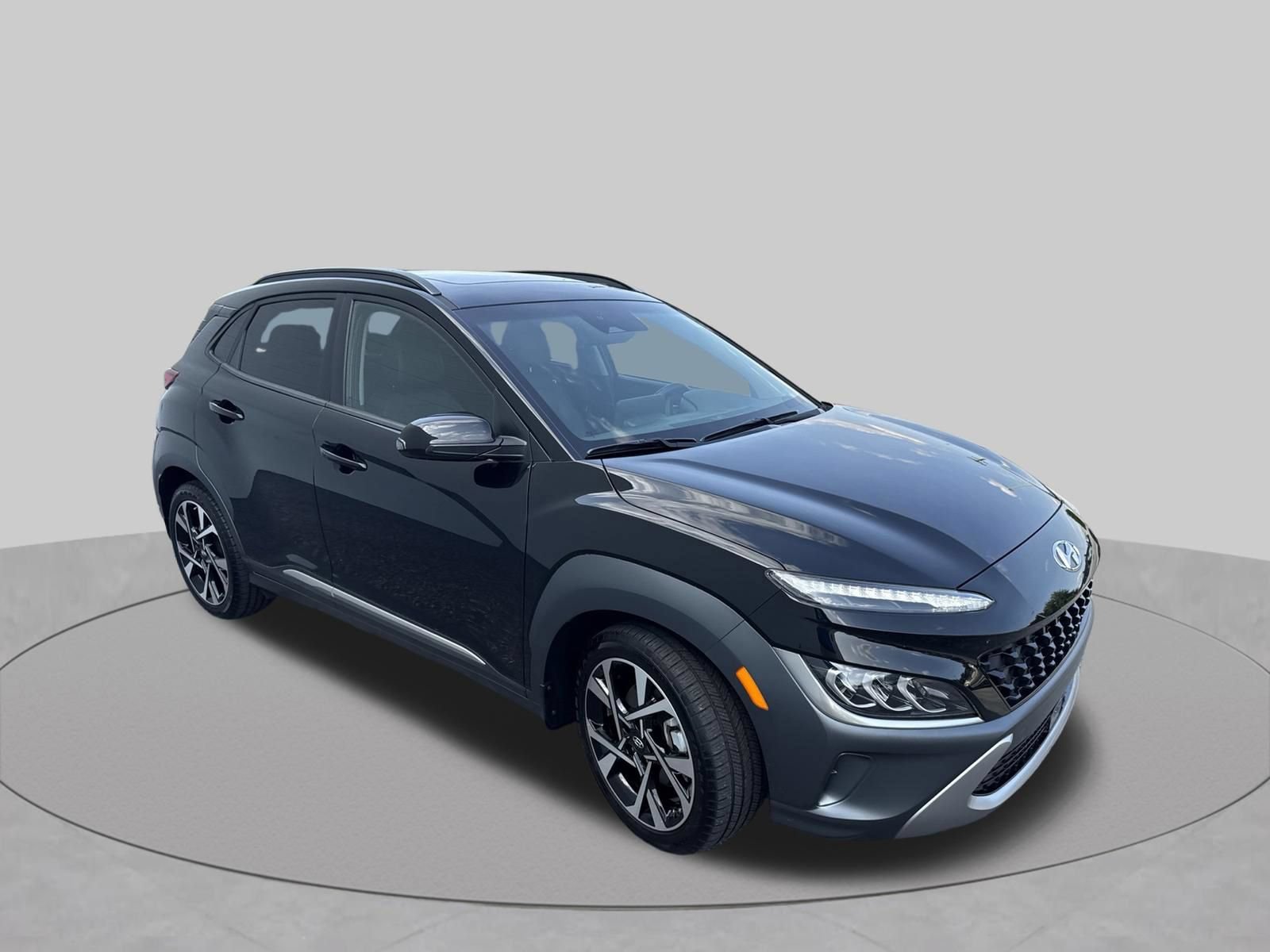Certified 2023 Hyundai Kona Limited w/ Cargo Package FWD image 3