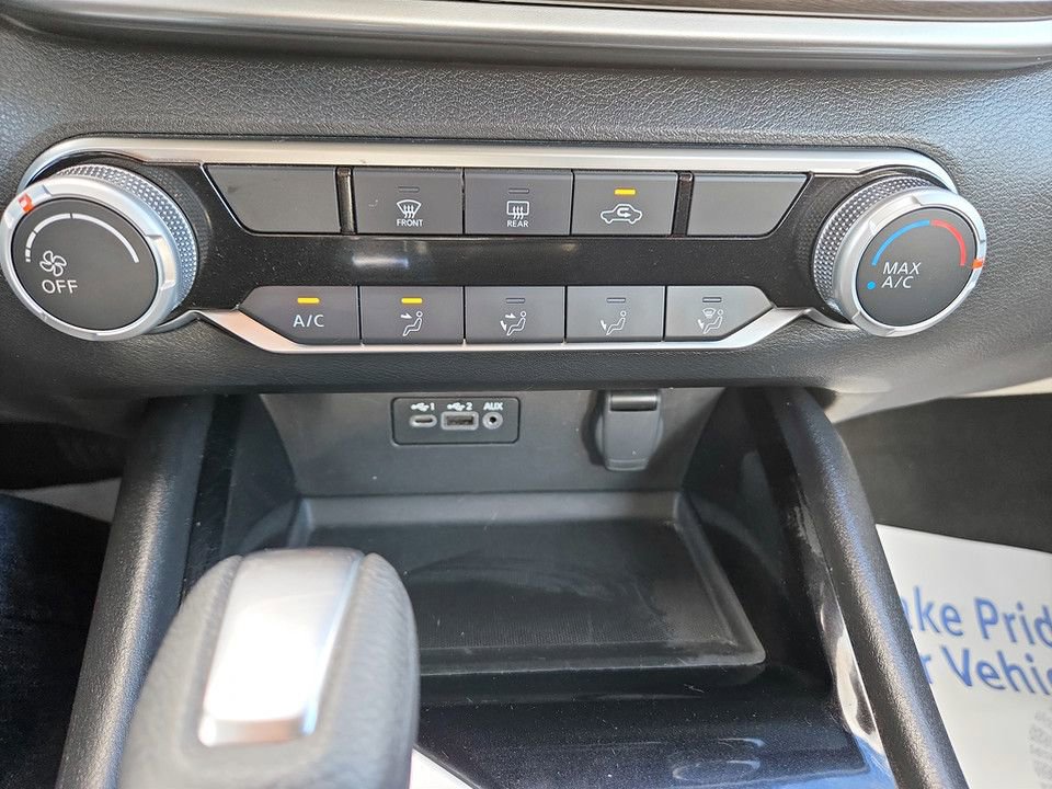 Used 2024 Nissan Altima 2.5 SV image 24