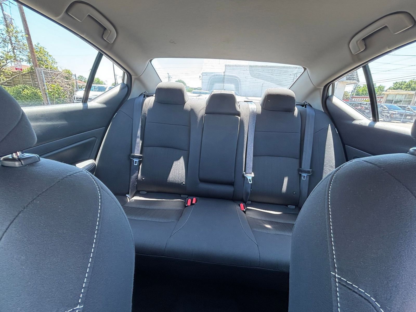 Used 2025 Nissan Altima 2.5 SV FWD image 39