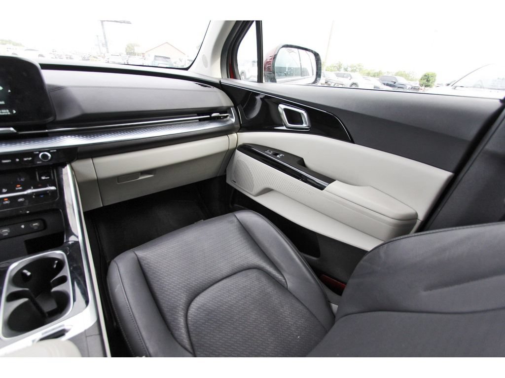 Used 2024 Kia Carnival SX Prestige FWD image 11