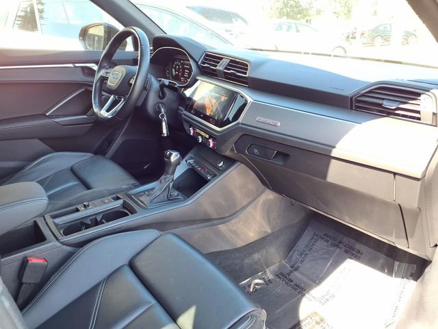 Used 2022 Audi Q3 2.0T Premium Plus w/ Premium Plus Package image 27