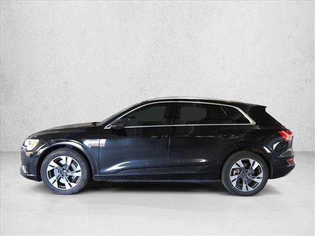 Used 2023 Audi e-tron Premium Plus w/ Premium Plus Package image 8